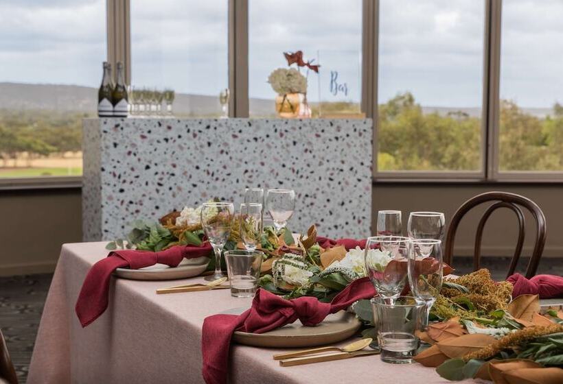 هتل Rydges South Park Adelaide