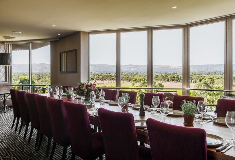 هتل Rydges South Park Adelaide