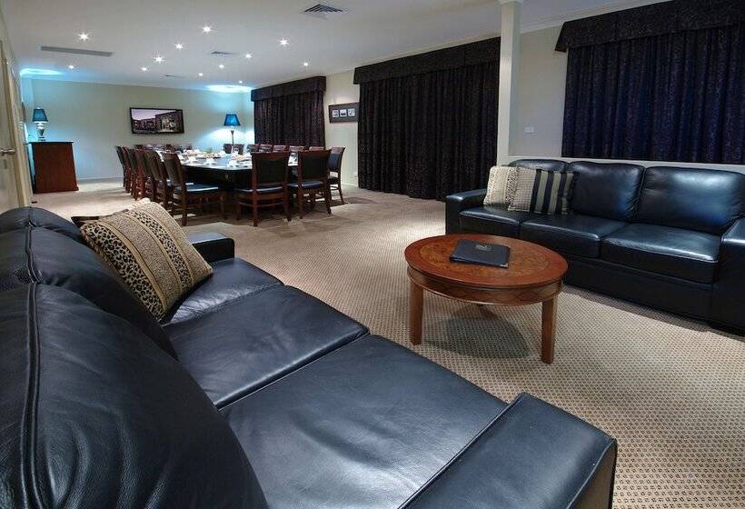 هتل Rydges Armidale