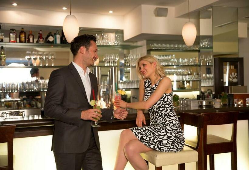 Отель Sandwirth