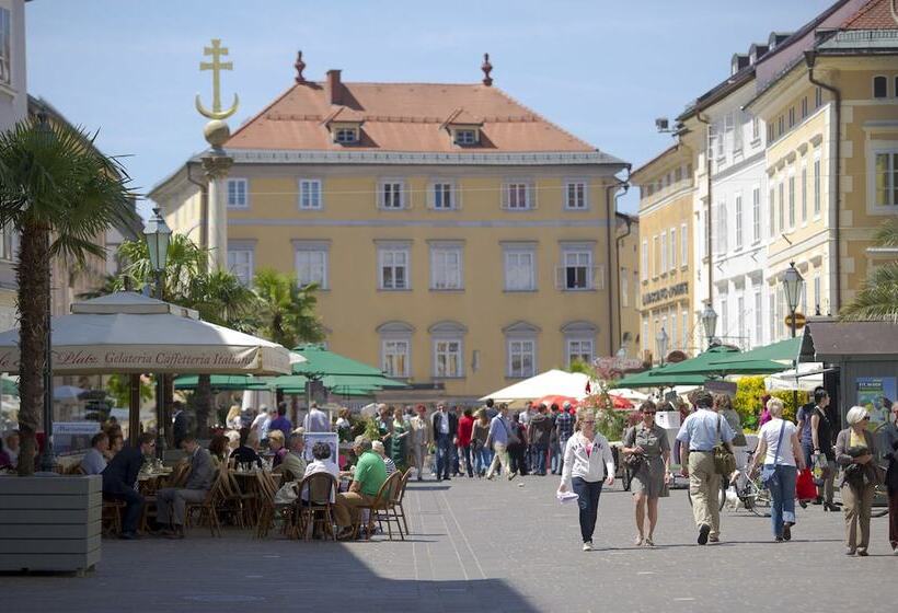 Отель Sandwirth