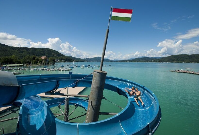 Отель Sandwirth