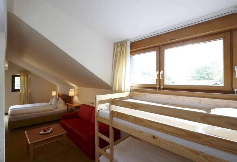 ホテル Scesaplana