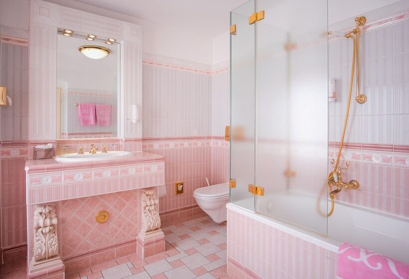 Schlosshotel Römischer Kaiser