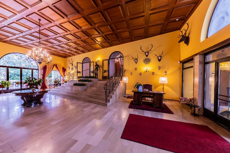 Отель Schloss Weikersdorf