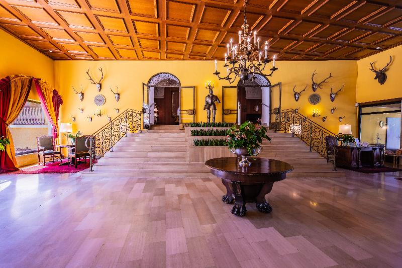 Отель Schloss Weikersdorf