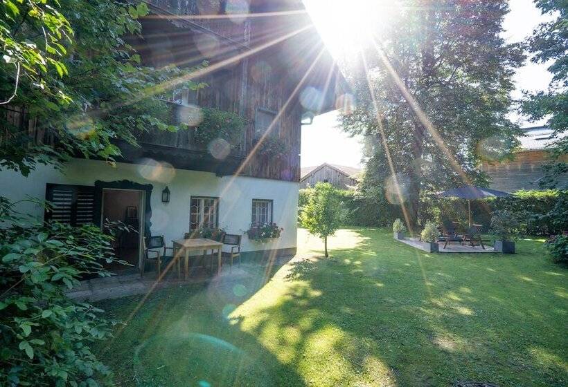 Der Schlosswirt Zu Anif   Biedermeierhotel Und Restaurant