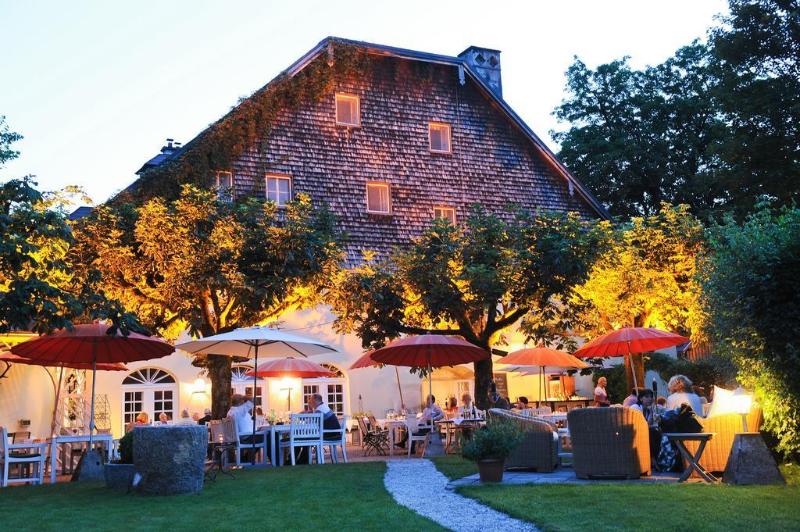Der Schlosswirt Zu Anif   Biedermeierhotel Und Restaurant