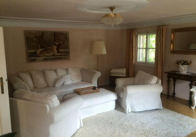 Der Schlosswirt Zu Anif   Biedermeierhotel Und Restaurant