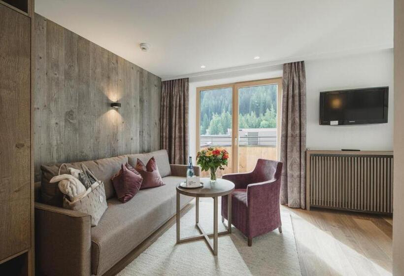 فندق Schwarzer Adler   Sport & Spa