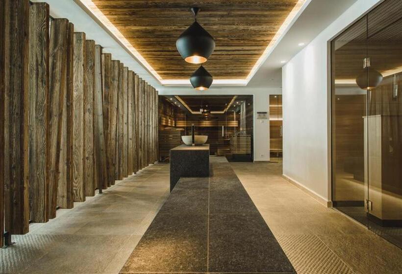 فندق Schwarzer Adler   Sport & Spa