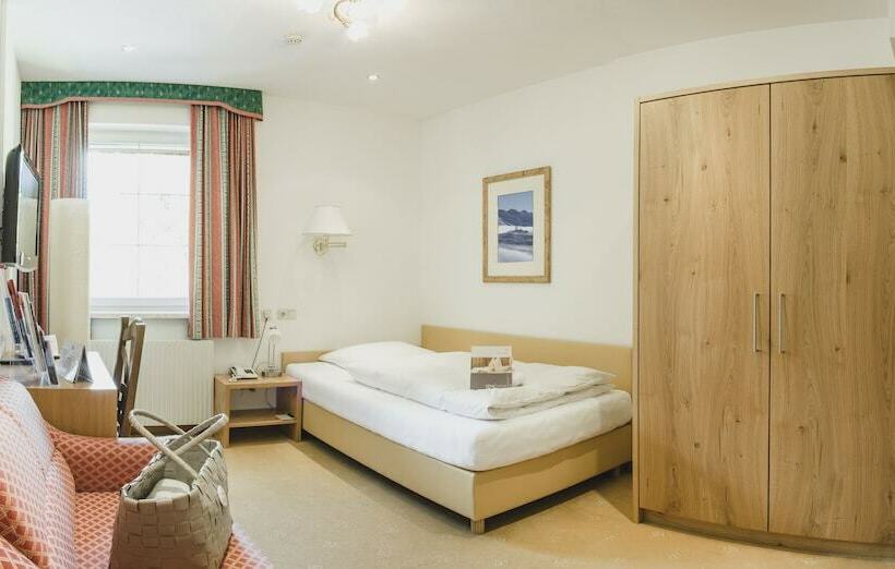 فندق Schwarzer Adler   Sport & Spa