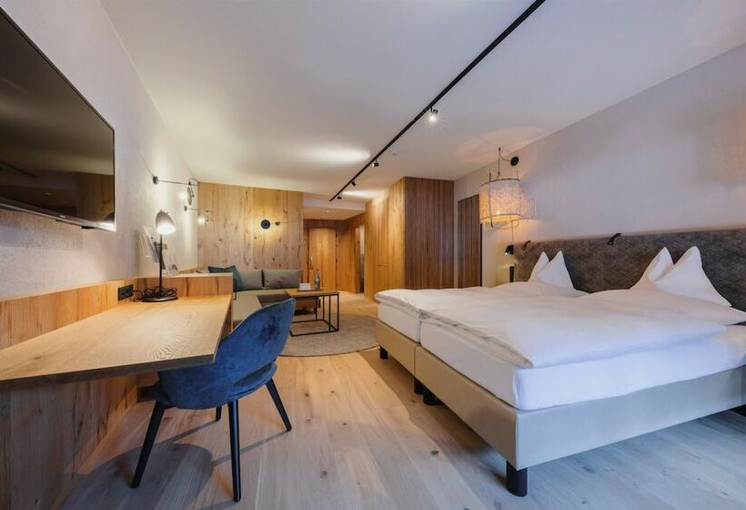 فندق Schwarzer Adler   Sport & Spa