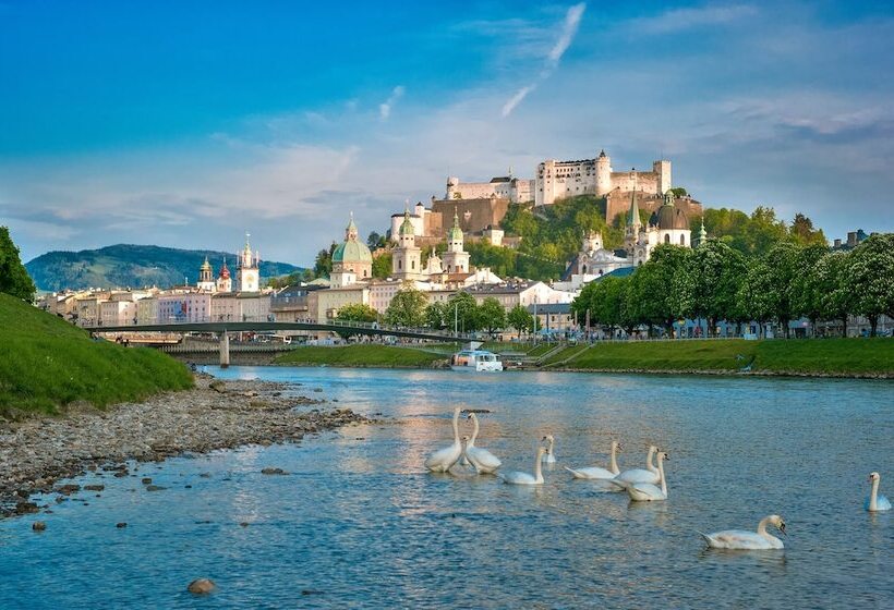 ホテル Sheraton Grand Salzburg