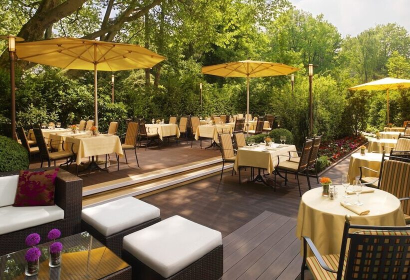 ホテル Sheraton Grand Salzburg