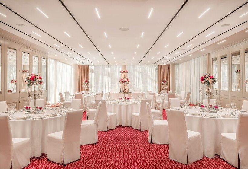 ホテル Sheraton Grand Salzburg