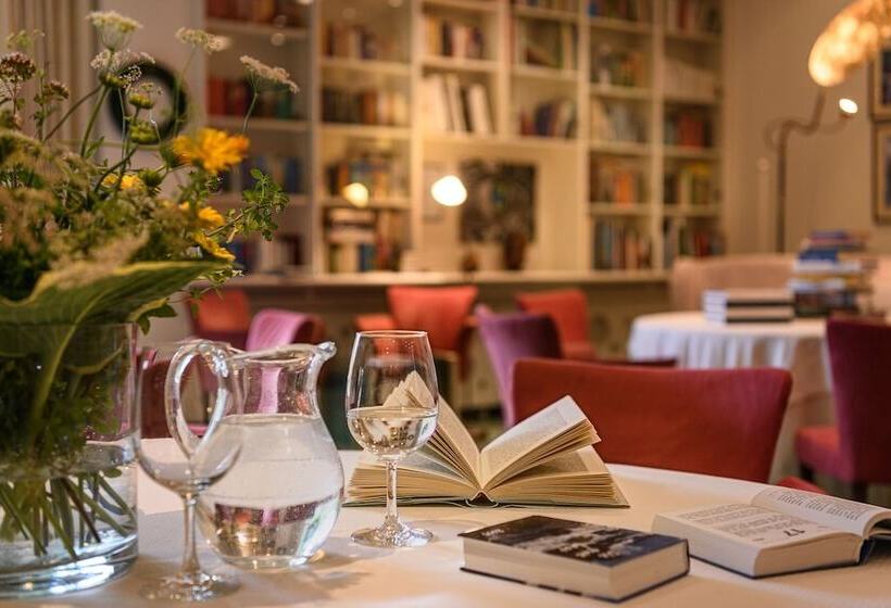 Отель St. Oswald