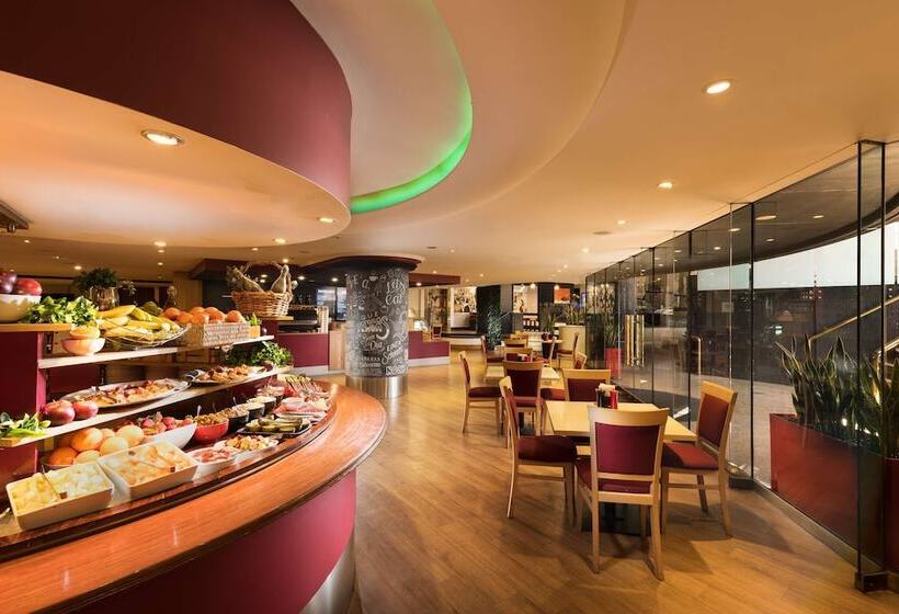 ホテル Stamford Plaza Adelaide