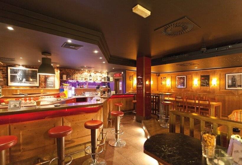 هتل Tannbergerhof Im Zentrum Von Lech