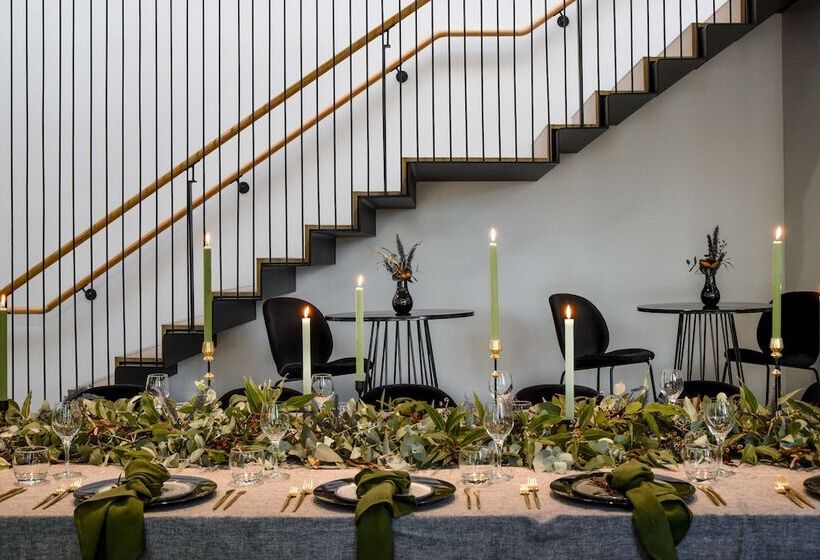 The Terrace Hotel Adelaide