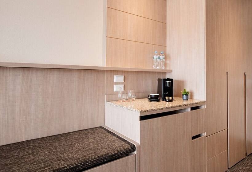 The Terrace Hotel Adelaide