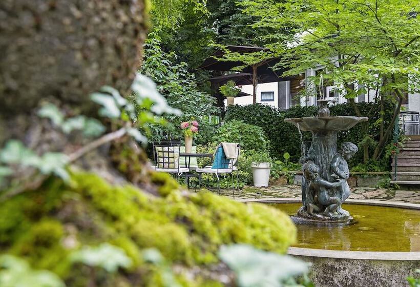 Boutique Hotel & Villa Auersperg