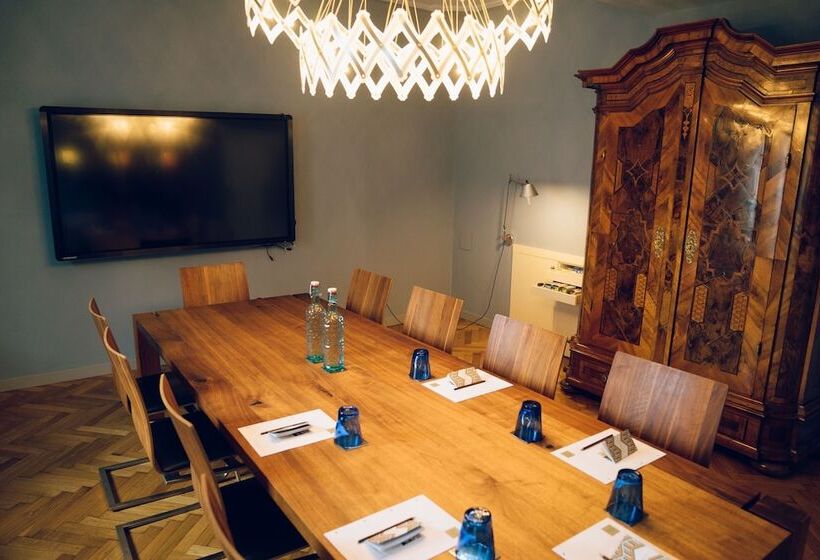 Boutique Hotel & Villa Auersperg