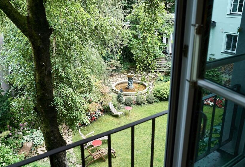 Boutique Hotel & Villa Auersperg