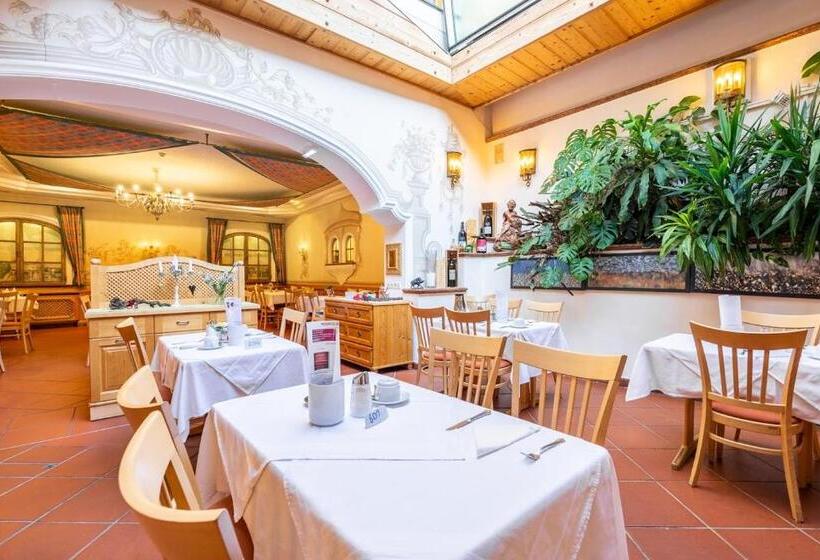 فندق Zum Schwarzen Bären