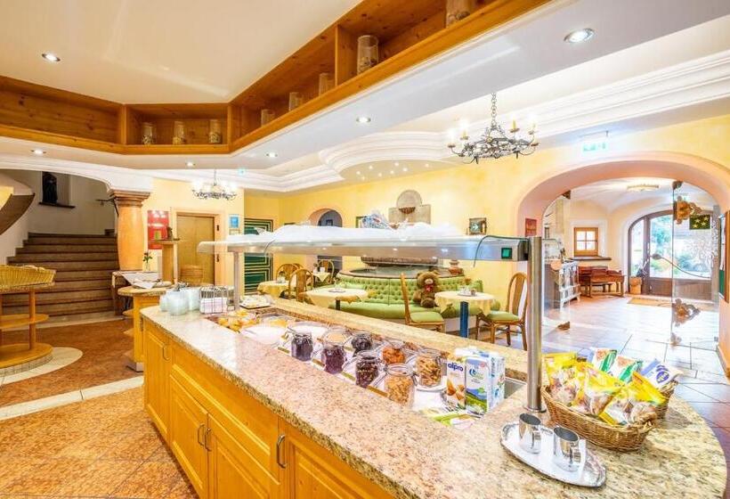 فندق Zum Schwarzen Bären