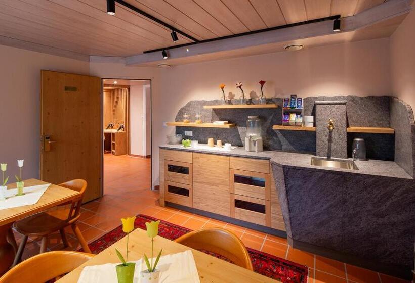 فندق Zum Schwarzen Bären