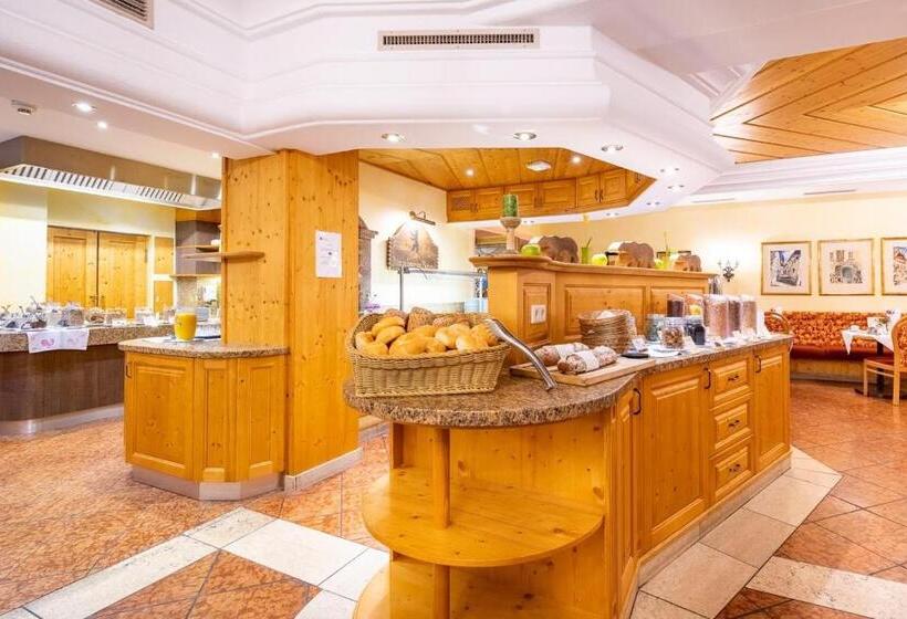 فندق Zum Schwarzen Bären