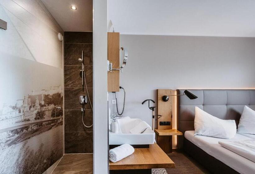 Landhotel Laudersbach