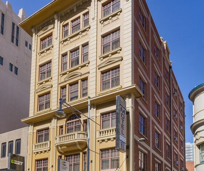 فندق على الطريق Adelaide Paringa