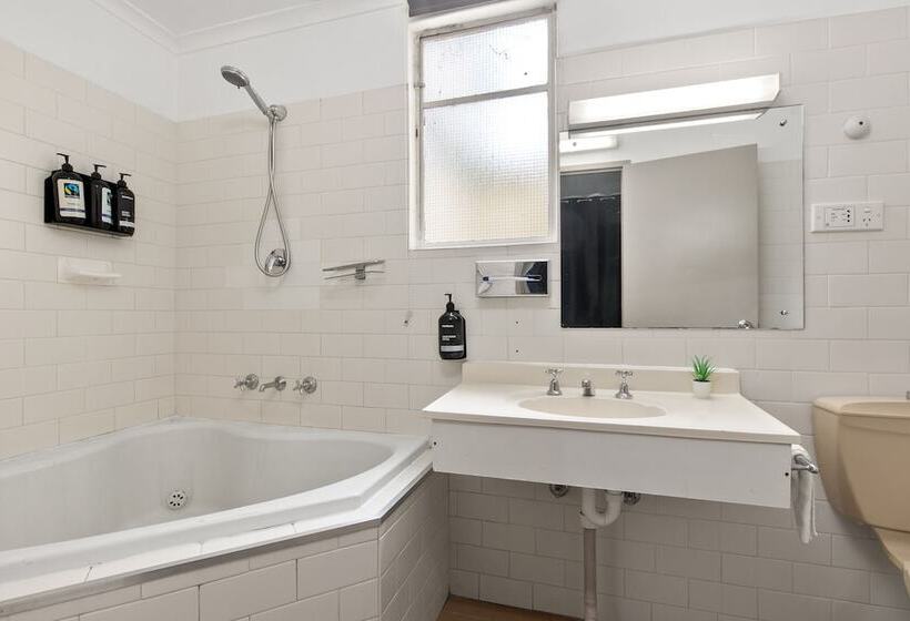 فندق على الطريق Adelaide Paringa