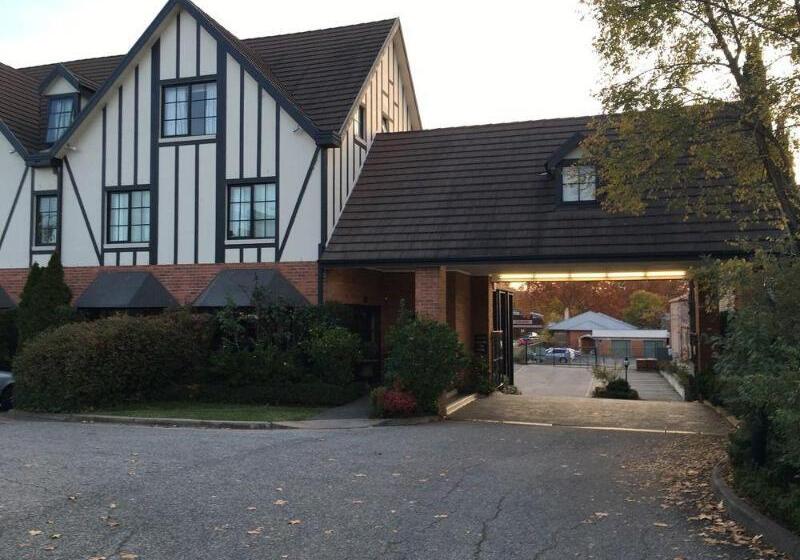 مُتل Albury Manor House