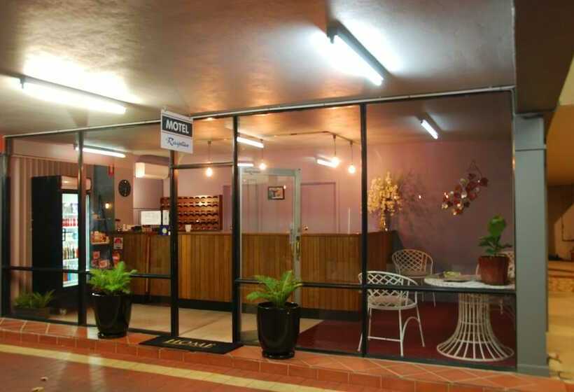 مُتل Commodore Motor Inn