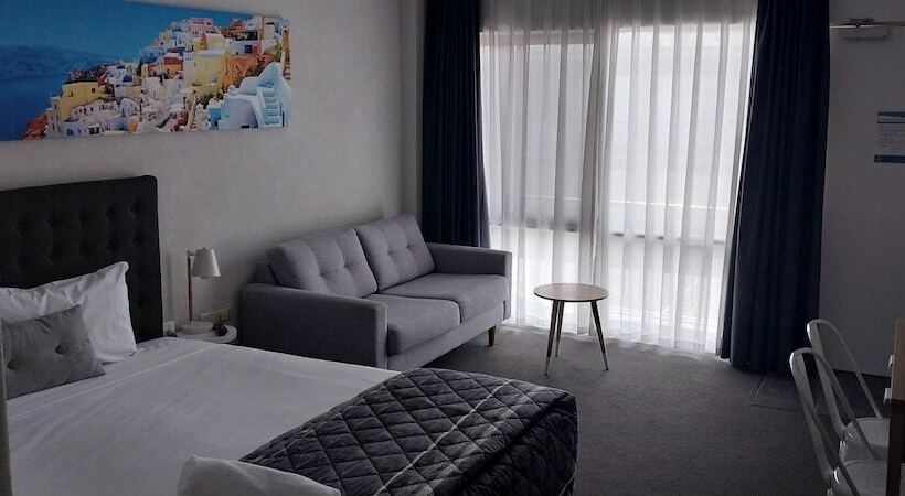 مُتل Commodore Motor Inn