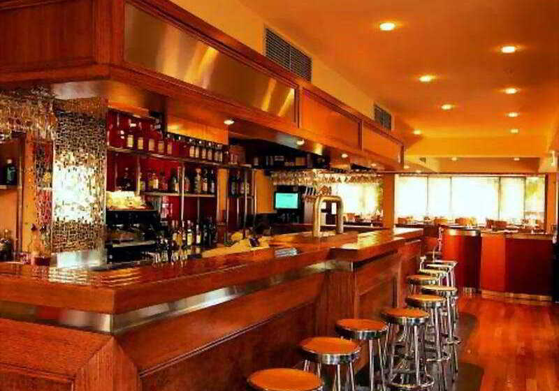 Quality Hotel Tiffins On The Park