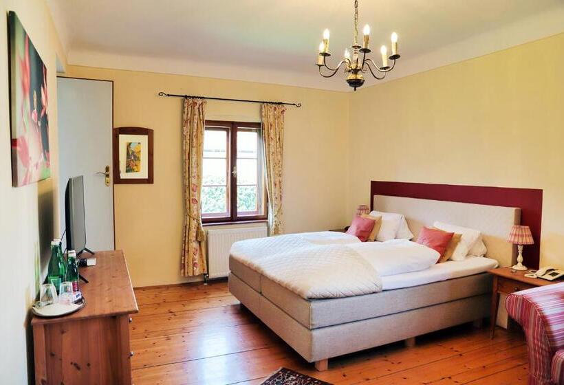 Renaissancehotel Raffelsberger Hof B&b