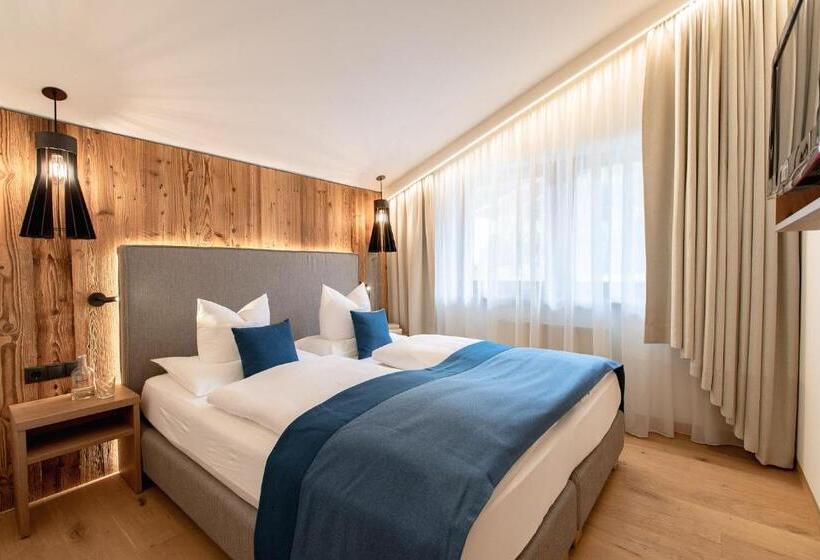 Superior Hotel Alpenhof