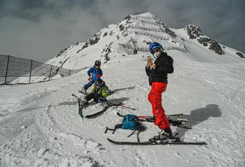 Tirolerhof   Familotel Zugspitze