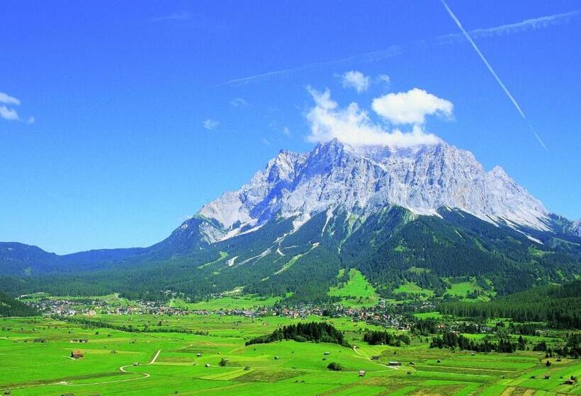 Tirolerhof   Familotel Zugspitze