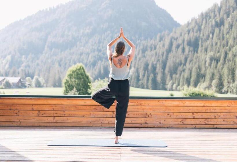 Wellnesshotel ...liebes Rot Flüh