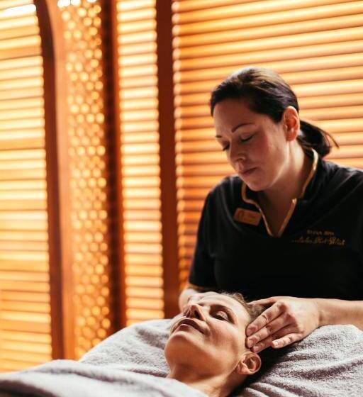 Wellnesshotel ...liebes Rot Flüh