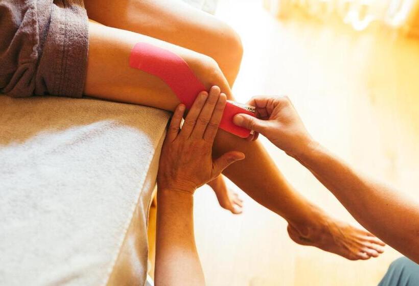 Wellnesshotel ...liebes Rot Flüh