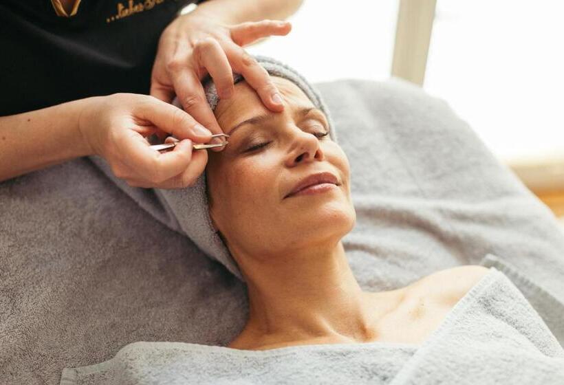 Wellnesshotel ...liebes Rot Flüh