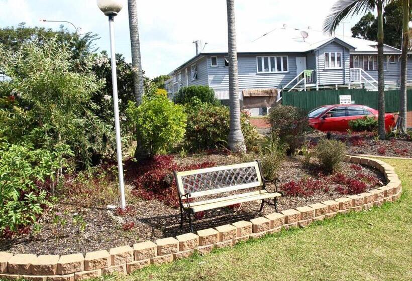 Lancaster Court Motel