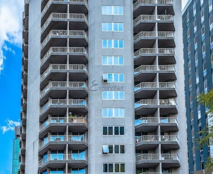 Abbey On Roma Hotel & Apartments