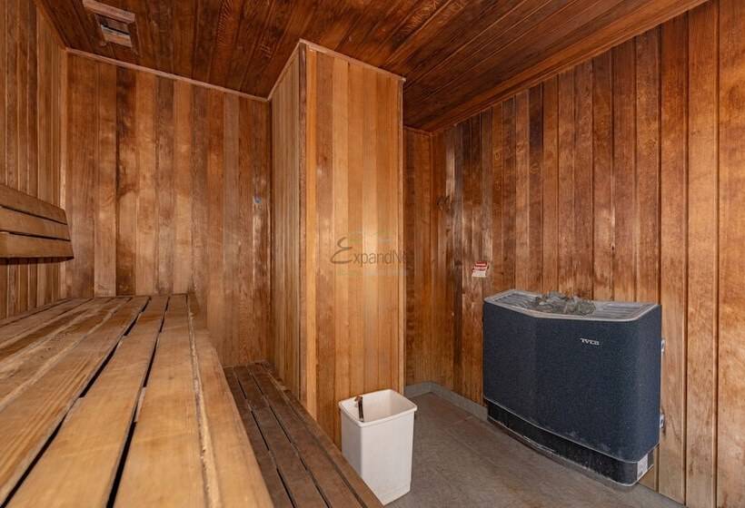 Abbey On Roma Hotel & Apartments